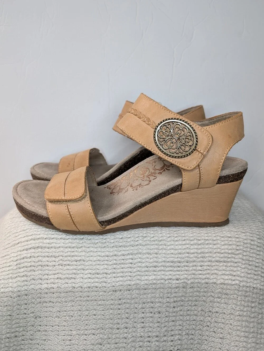 Aetrex Arielle Wedge Sandals Tan Women's 7